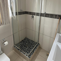 Cheap accommodation Mthatha - Shower